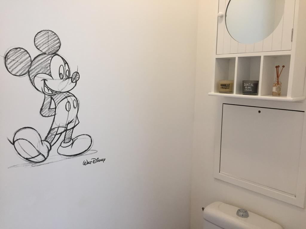 סאריס Julie'S Homes Disneyland מראה חיצוני תמונה