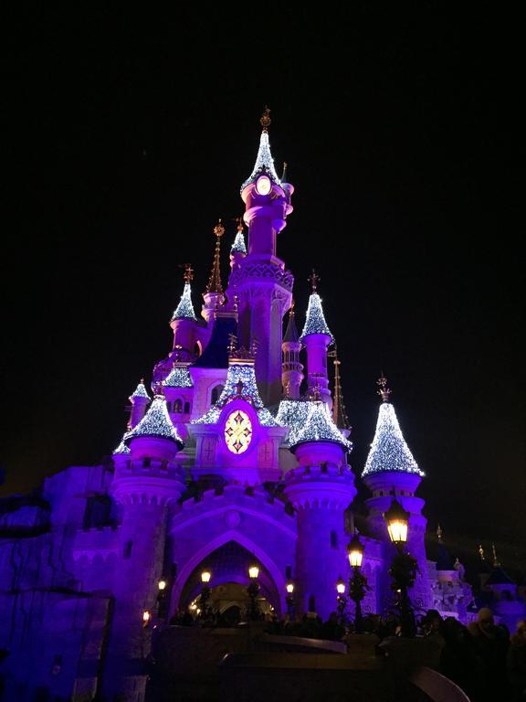 סאריס Julie'S Homes Disneyland מראה חיצוני תמונה